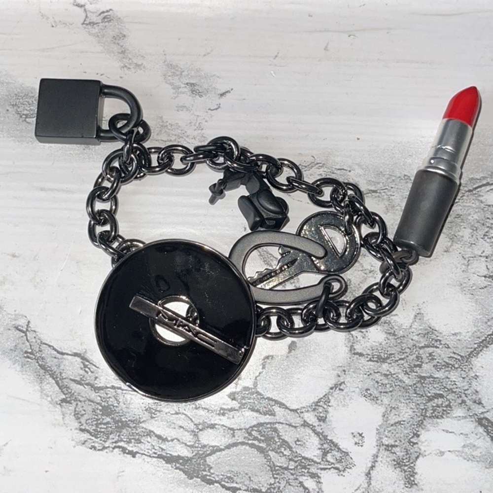 MAC RARECHARM BRACELET BRAND NEW IN BOX WITH LIPSTICK VESPA LUCKY HORSE …